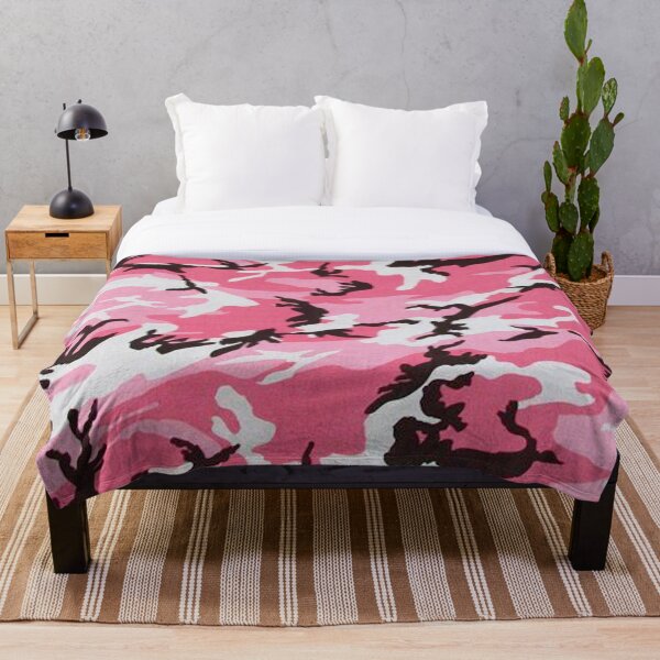 Aperçu de l'œuvre Camouflage rose créée et vendue par GingerMS.