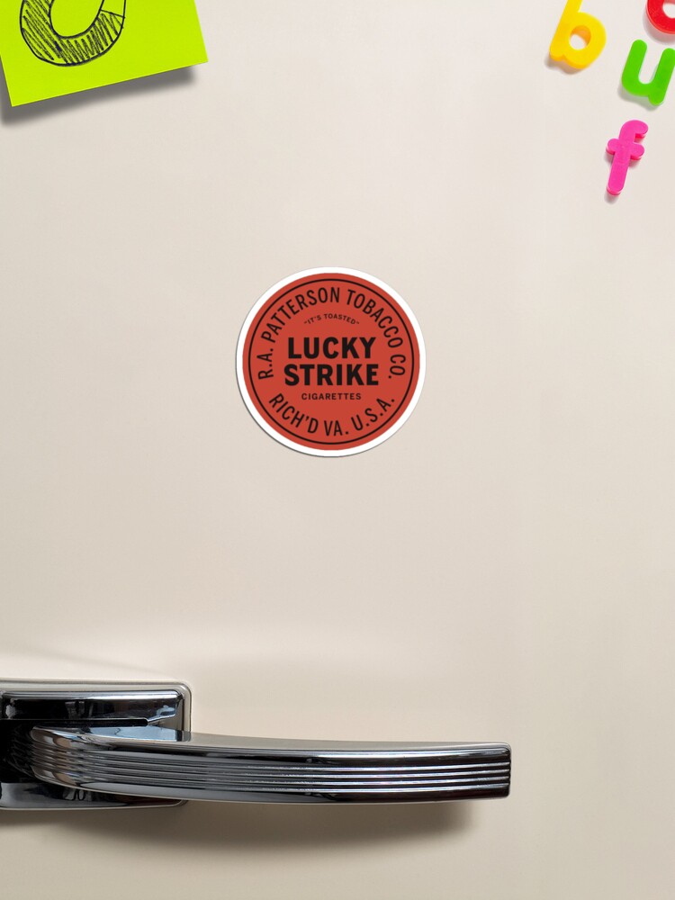 Lucky Strike It's Toasted Magnet for Sale by credencem
