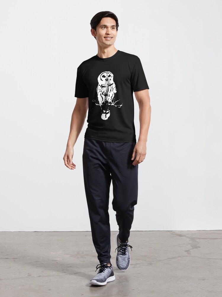 Aperçu 5 sur 7. T-shirt respirant avec l'œuvre OwlGrey vêtements bio bambou oiseau chouette Art chouette Illustration chouette impression femmes mystique chouette science créée et vendue par AdisonKelP.