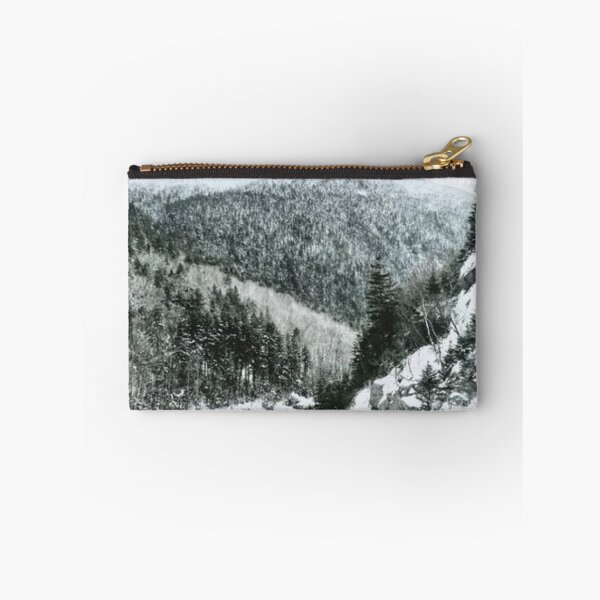 Item preview, Montañas Blancas de New Hampshire NH - Paisaje de invierno designed and sold by Teepocalypse.