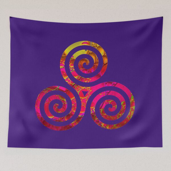 Aperçu de l'œuvre Triple Spirale, Triple Spirale Colorée, Triskele, Symbole Spirituel et Eternité créée et vendue par Ruby Jackson.
