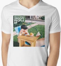 Groovy People Men's V-Neck T-Shirt