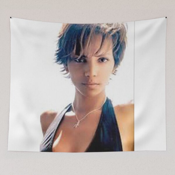 Artikelvorschau, Halle Berry entworfen und verkauft von Mitchfd.