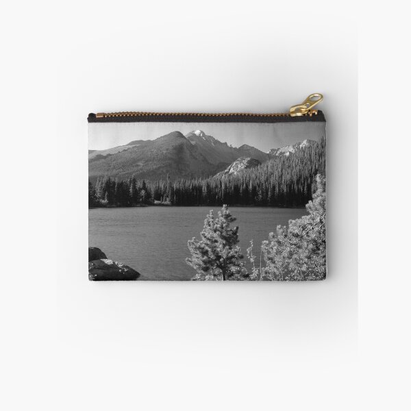 Artikelvorschau, Bear Lake Monochrom entworfen und verkauft von Eric Glaser.
