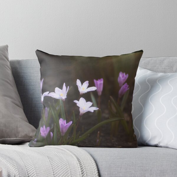 Item preview, Luz a través de la oscuridad: flores designed and sold by JennWanderer.