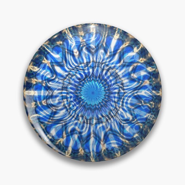 Artikelvorschau, blaue geometrische digitale kunst hippie mandala entworfen und verkauft von Gabe Silva.