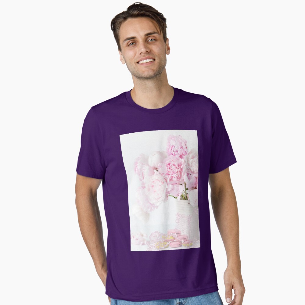 Aperçu de l'œuvre T-shirt essentiel créée et vendue par ErikaBartha.