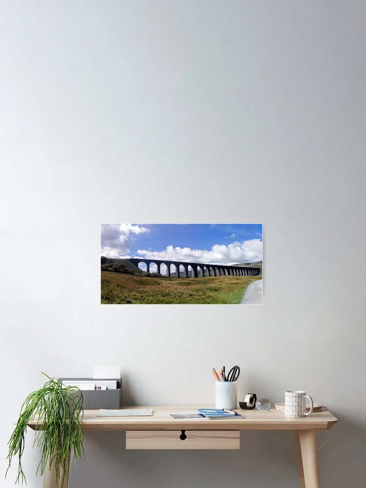 Aperçu 2 sur 3. Poster avec l'œuvre Viaduc de Ribblehead créée et vendue par mikebov.