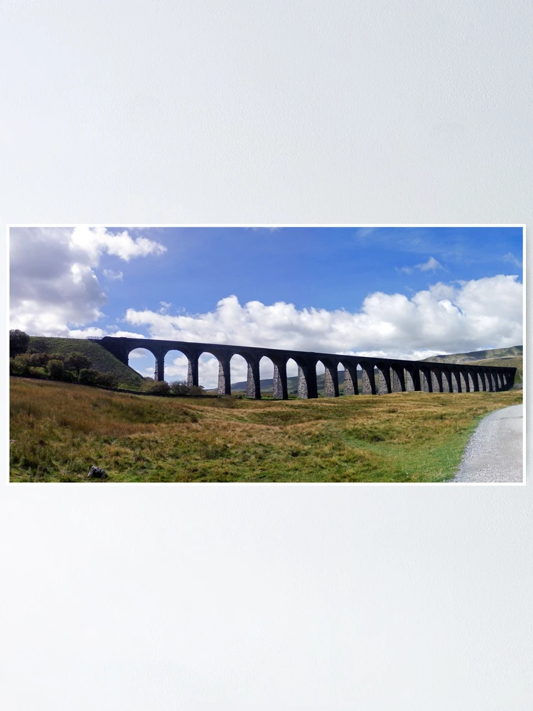 Aperçu 1 sur 3. Poster avec l'œuvre Viaduc de Ribblehead créée et vendue par mikebov.