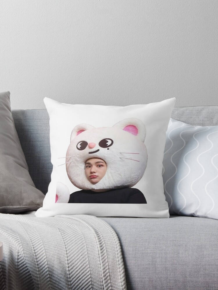 jiniret hyunjin SKZOO | Throw Pillow