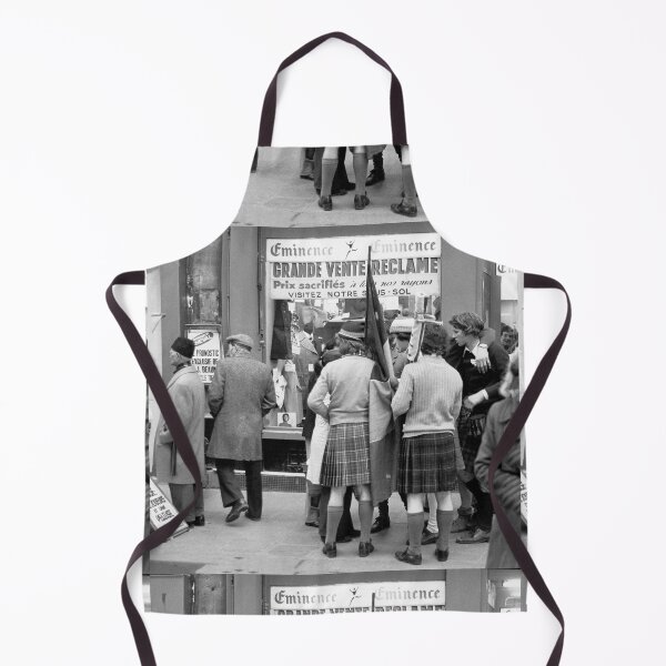 Item preview, r2955/ Retour vers le Passé ! Les Gens de Paris : les Ecossais sont là (4 Konica T3: Vivitar Série 1:70.210 hp5 400 iso Okaio Créations Olavia & Olao 1975 designed and sold by o.okaïo.