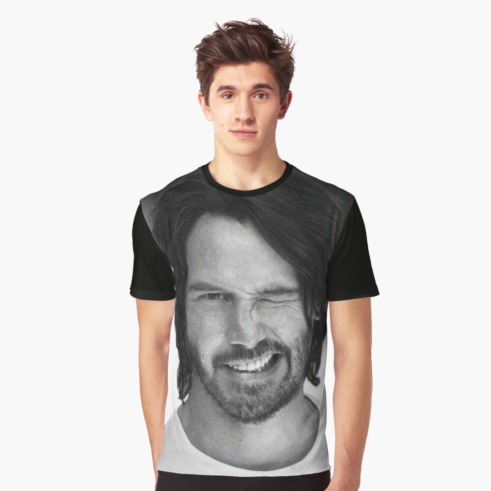 Artikel-Vorschau von Grafik T-Shirt, designt und verkauft von alyaST14.