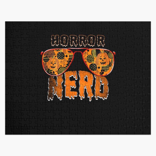 Artikel-Vorschau von Horror Nerd Halloween Brille Scary, designt und verkauft von DebbieC210.