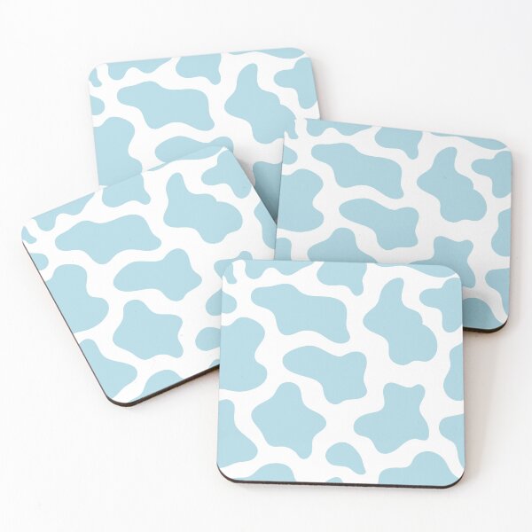 Artikelvorschau, pastellblauer Kuhdruck kawaii entworfen und verkauft von Gossip Rag.