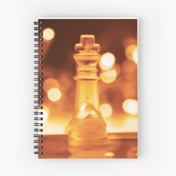 Aperçu de l'œuvre Roi d'échecs - Cristal de couleur miel créée et vendue par GambitChess.