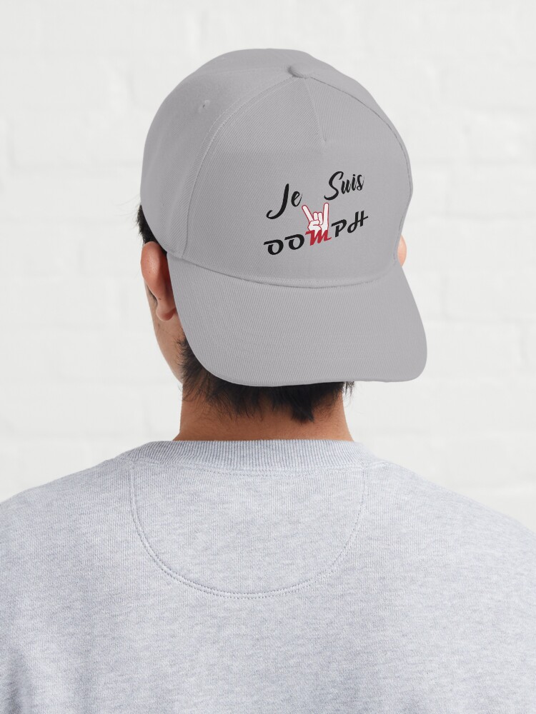 Alternate view of Je suis OOMPH. I am OOMPH Cap