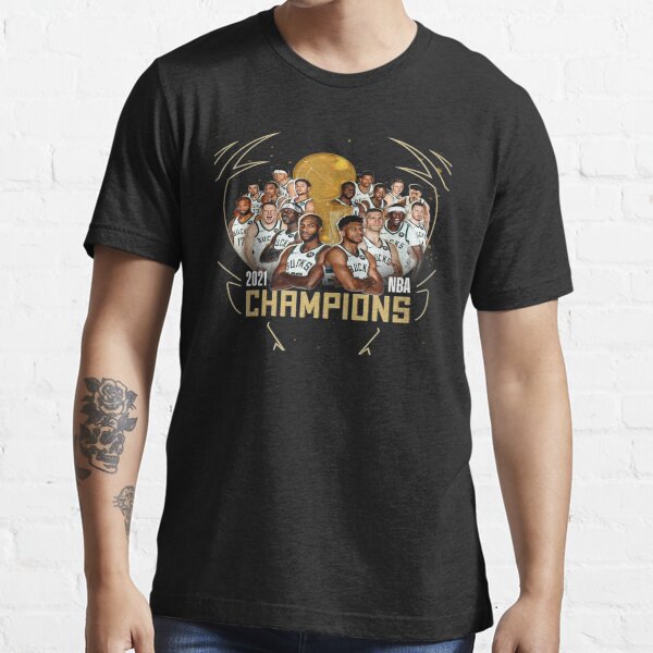 M i l w a u k e e b u c k s champs 2021 Essential T-Shirt