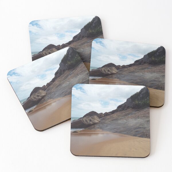Item preview, Praia rochosa designed and sold by sueladigital.