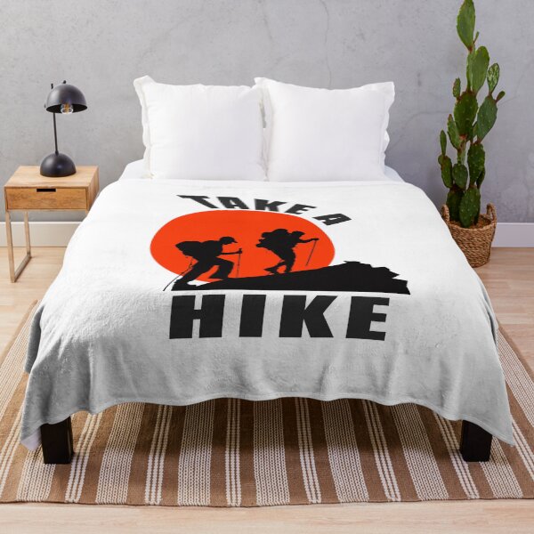 Aperçu de l'œuvre take a hike adventure, créée et vendue par well-zine.
