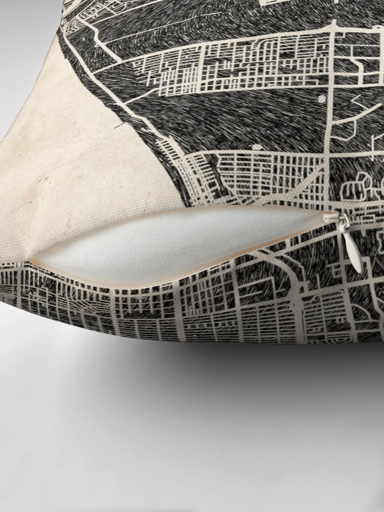 Aperçu 2 sur 4. Coussin avec l'œuvre Inglewood map California Ink lines 2 créée et vendue par InkMaps.