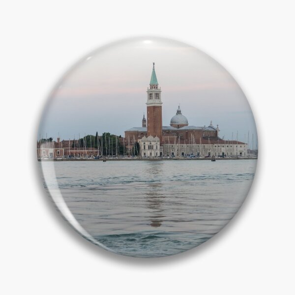 Artikelvorschau, Klassische venezianisch-seidige Morgendämmerung bei San Giorgio Maggiore entworfen und verkauft von Georgia Mizuleva.
