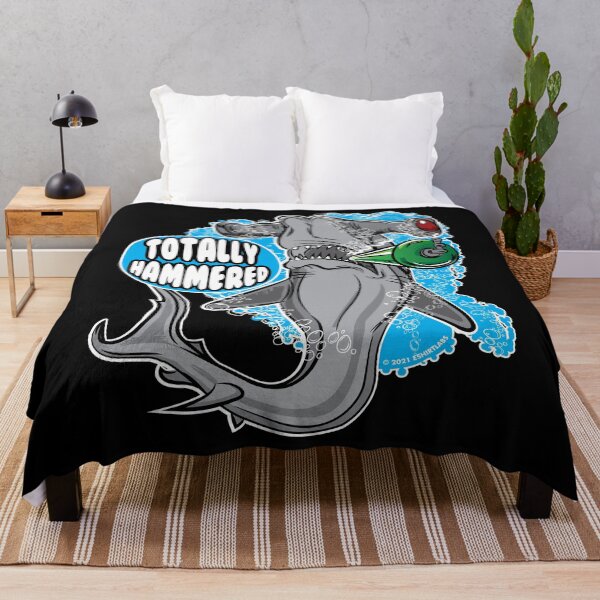 Artikelvorschau, Totally Hammered - Hammerhai von eShirtLabs entworfen und verkauft von eShirtLabs.
