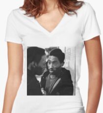 BISHOP AND Q Women's Fitted V-Neck T-Shirt