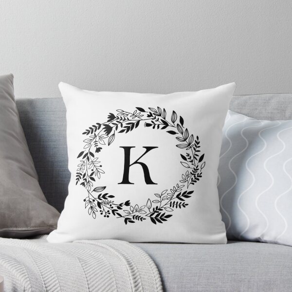 Artikelvorschau, Buchstabe K mit Blumenkranz - Initial K - Monogramm Art entworfen und verkauft von thelustrous.