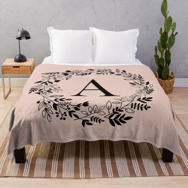 Artikelvorschau, Buchstabe A mit Blumenkranz - Initiale A - Monogrammkunst entworfen und verkauft von thelustrous.
