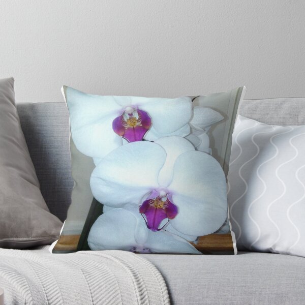 Artikelvorschau, WHITE ORCHID entworfen und verkauft von JoAnnHayden.