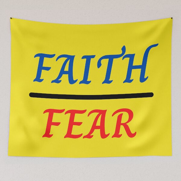 Aperçu de l'œuvre Faith Over Fear Christian créée et vendue par Prayingwarrior.
