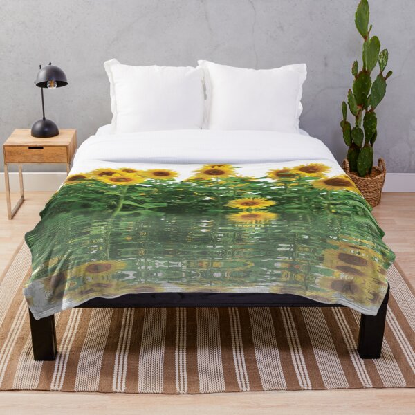 Artikelvorschau, Wunderschöner aquatischer Sonnenblumengarten entworfen und verkauft von BlessingDirect.