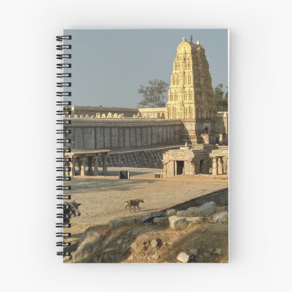 Artikelvorschau, Kuh und Hund vor Tempel in Hampi, Indien entworfen und verkauft von opinion9.