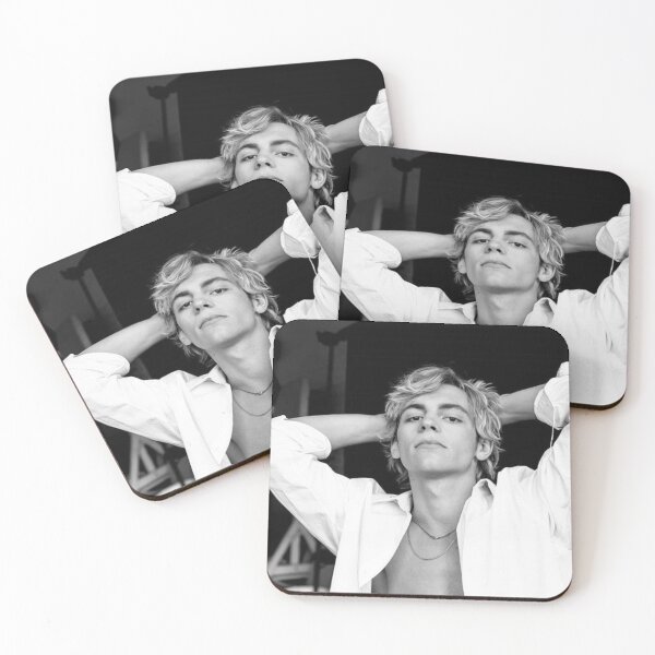 Aperçu de l'œuvre Ross Lynch 2 créée et vendue par qtuyhiklo.