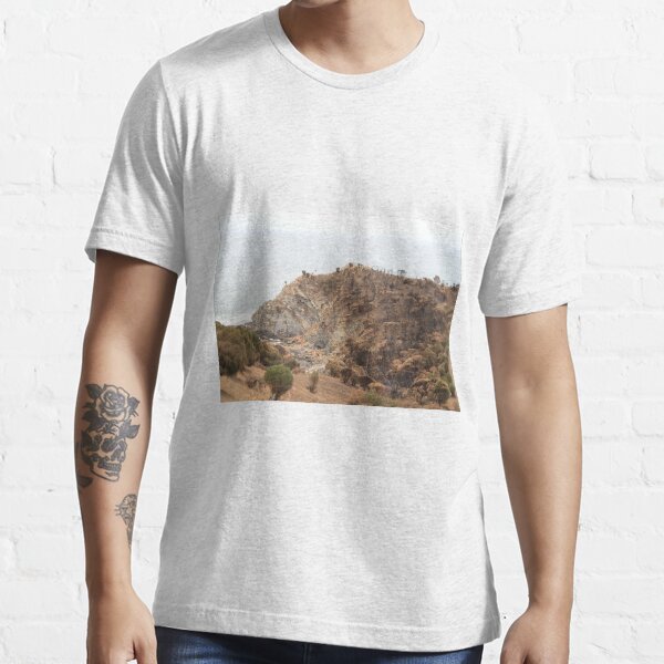 After 2020 Kangaroo Island Fire - Burnt to Stone Essential T-Shirt