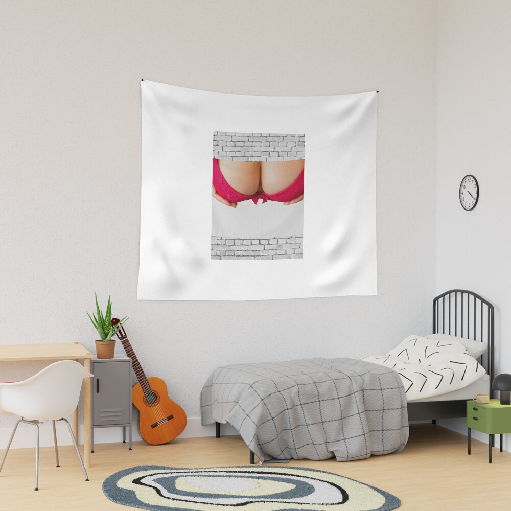 Lámina rígida for Sale con la obra «Show de tetas calientes» de Cutecenter1  | Redbubble