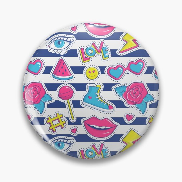 Artikelvorschau, Gestreiftes nahtloses Muster mit bunten Patch-Abzeichen Mode Hintergrund Weiß Rosa Blau Gelb Farben entworfen und verkauft von Peekonet.