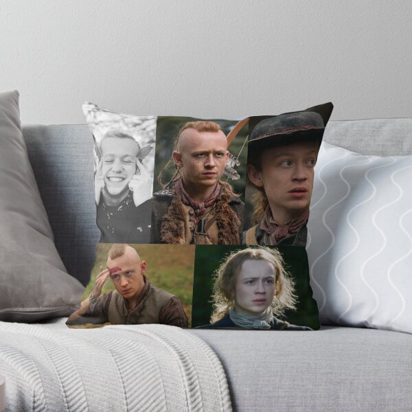 John bell - Outlander Throw Pillow