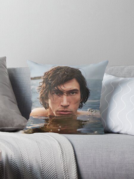 Vista previa del artículo con la obra «2021 Adam Driver en el agua», diseñado y vendido por goon-squad.