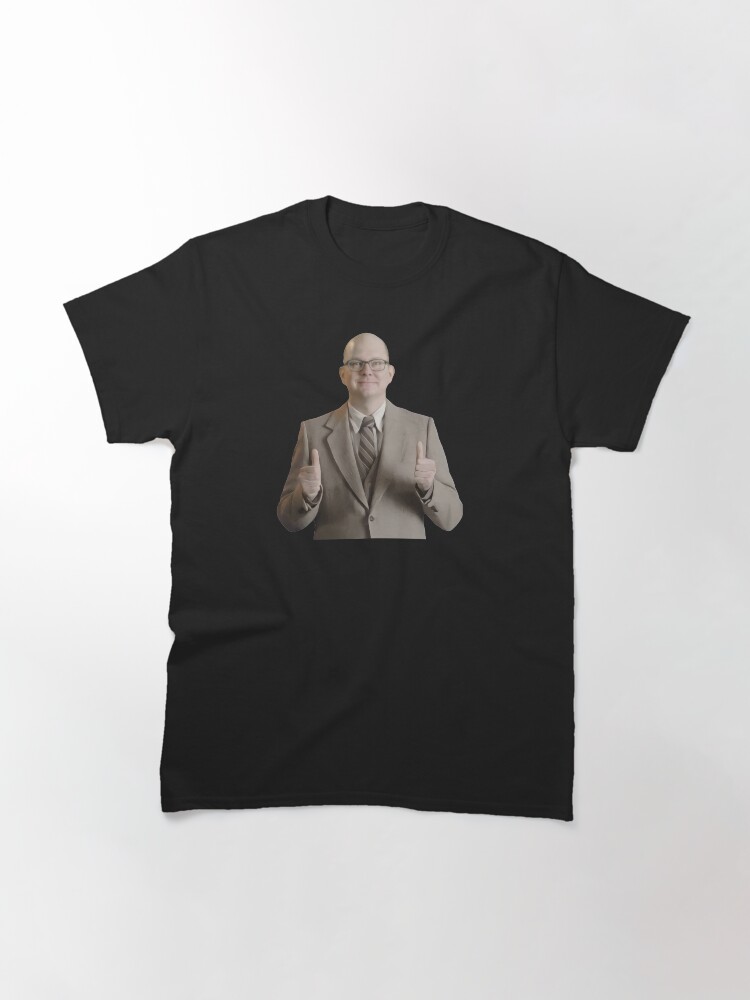 Aperçu 3 sur 7. T-shirt classique avec l'œuvre colin robinson créée et vendue par RoyalNadja.