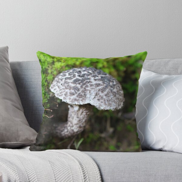 Artikelvorschau, Wild Mushroom and Moss  entworfen und verkauft von StonedOgraphy.