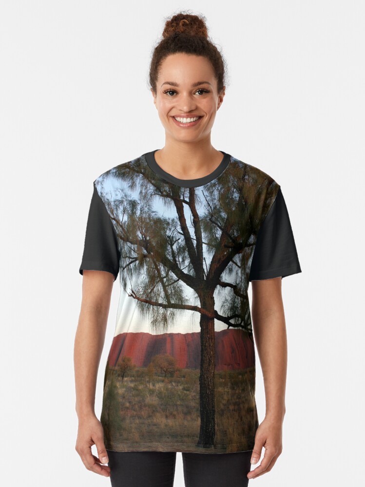 Alternate view of Uluru and the Tree Graphic T-Shirt
