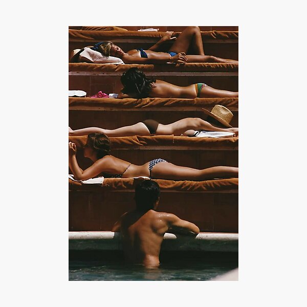 Girls relax Photographic Print