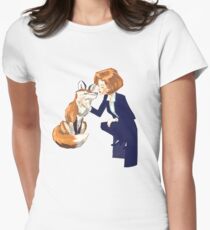 trust of a fox - x files Women's Fitted T-Shirt