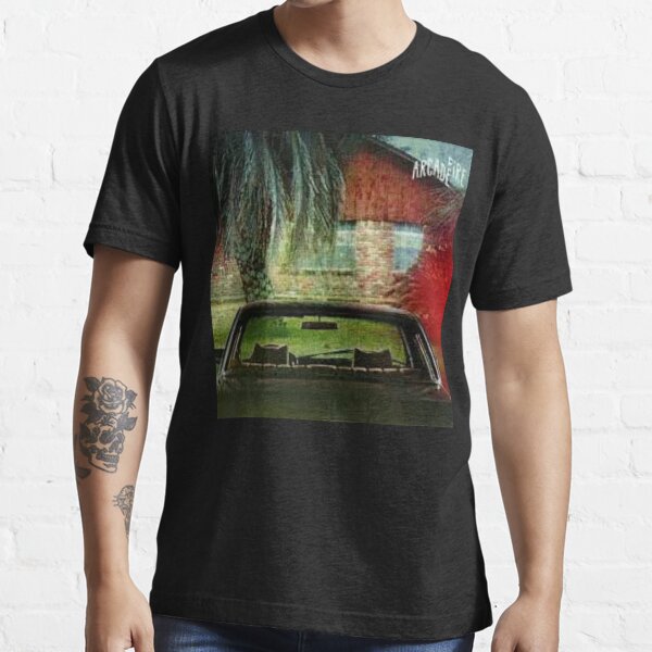 THE SUBURBS Essential T-Shirt