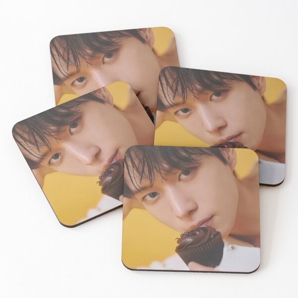 Item preview, Joo Seok Hoon Photoshoot 김영대 Kim Young Dae designed and sold by DeclaDoylen.