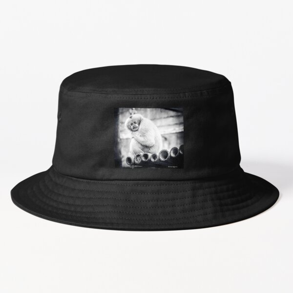 An endless loneliness Bucket Hat