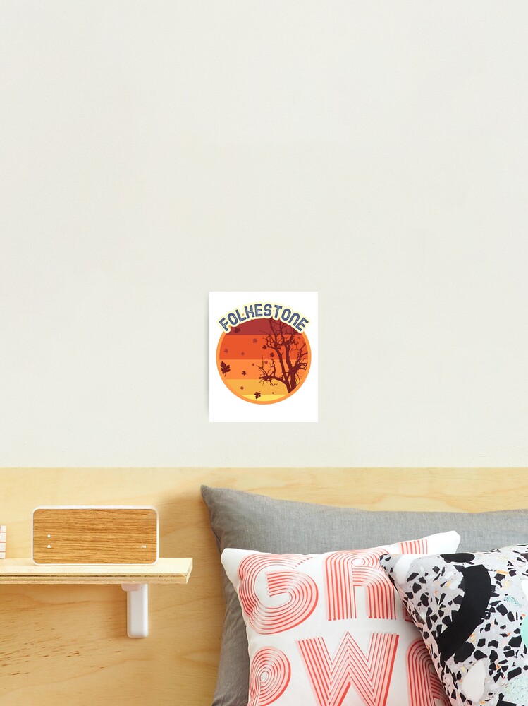Thumbnail 2 von 3, Fotodruck, Folkstone England Great Britain Leaves Falling Autumn and Fall Amber Autumn, Best gift for September October and November, leaf falling designt und verkauft von AbsurdStore.