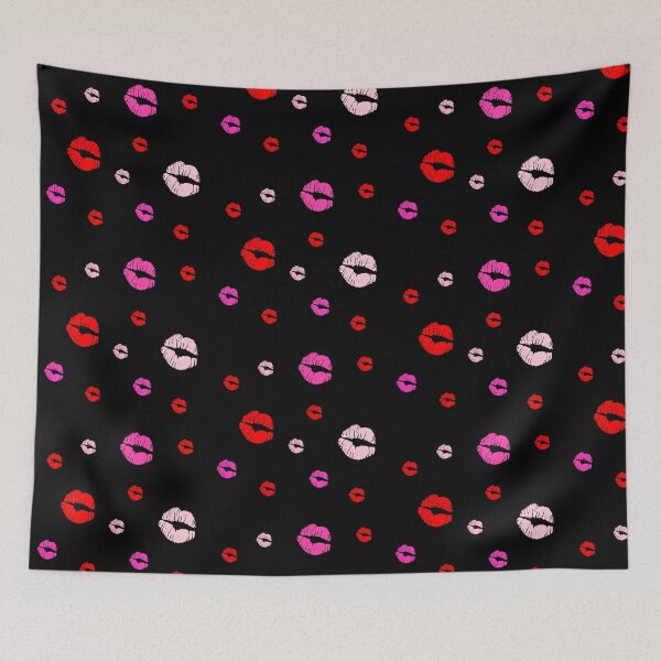 Aperçu de l'œuvre Rouge à lèvres Kisses, noir créée et vendue par Carrie Potter.