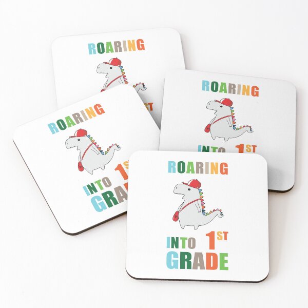 Aperçu de l'œuvre Roaring Into 1 er Grade Dinosaur Retour à l'école en couleur créée et vendue par Babadollcraft.